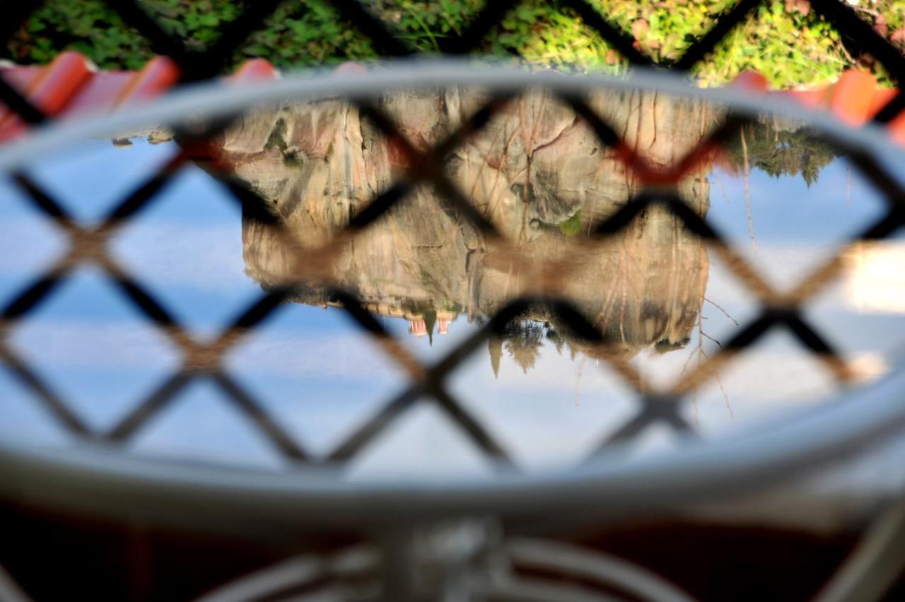 Dominique Meteora House Apartment กาลัมปากา ภายนอก รูปภาพ