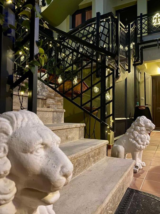 Dominique Meteora House Apartment กาลัมปากา ภายนอก รูปภาพ